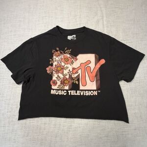 Black Daisy MTV Cropped T-Shirt Women’s Size Medium Cotton Black EUC